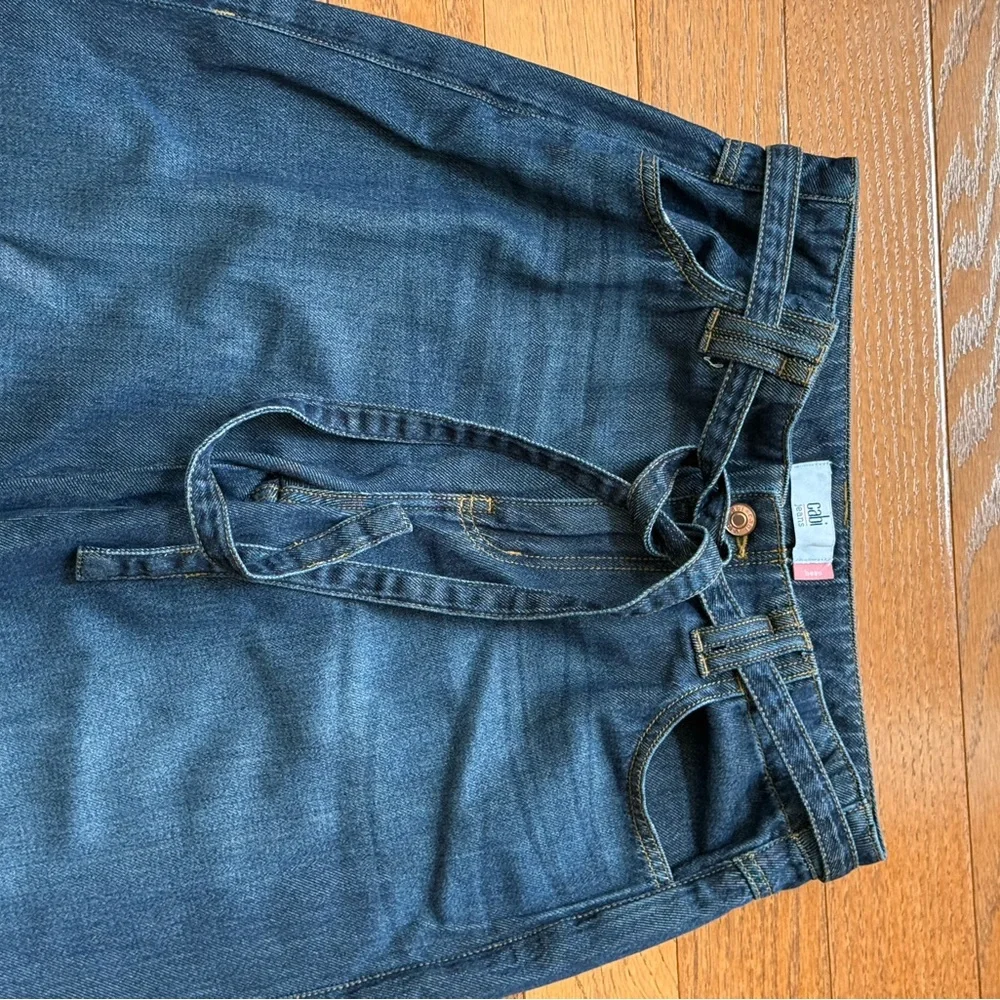 Cabi Beau Jeans
Size 8
Fall ‘25
Style 4904 Regular length - Picture 6 of 11